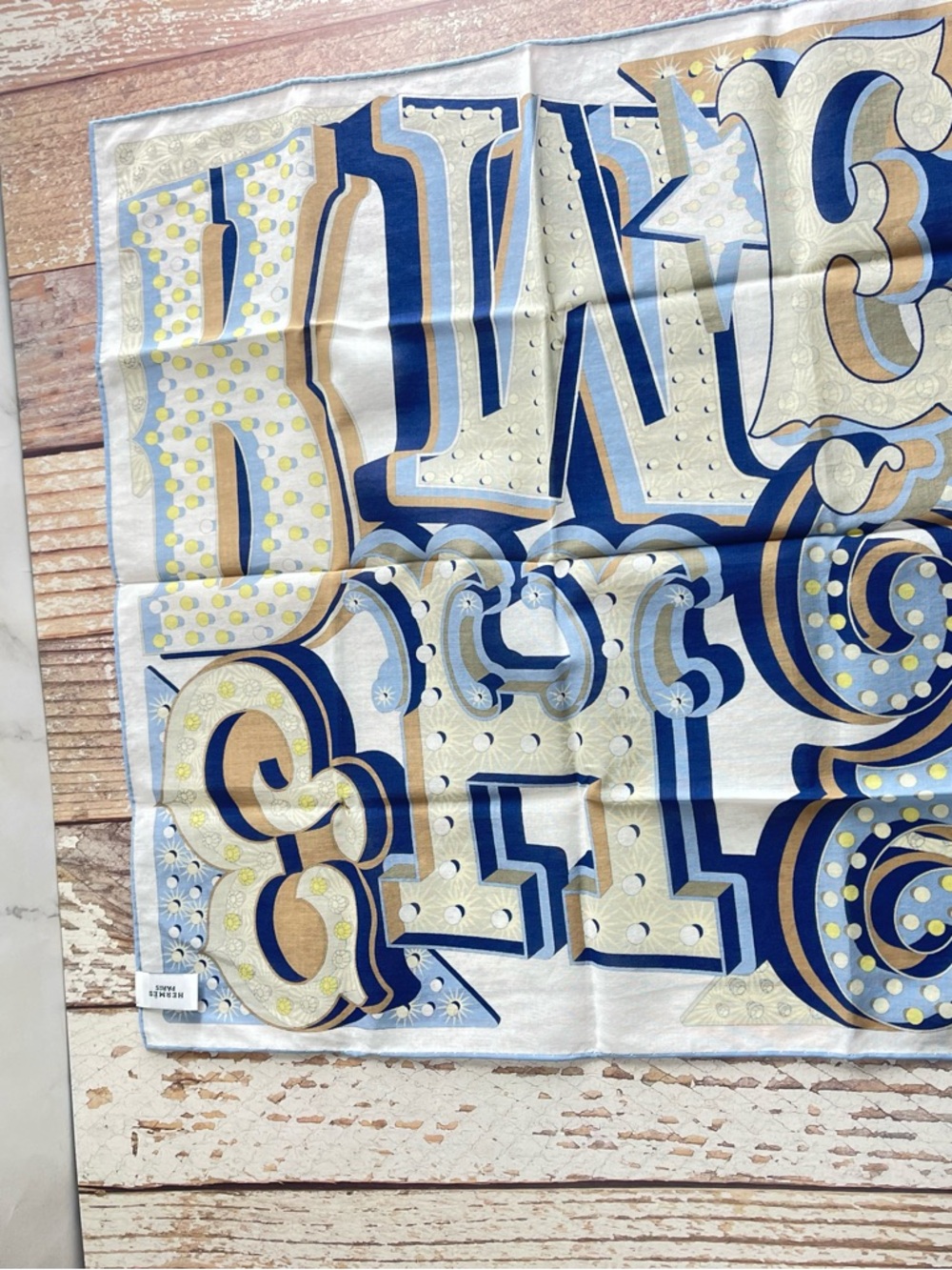 Hermes Electrique 45cm Silk Scarf - Dimitri Rybaltchenko Like New Authentic - Picture 8 of 14